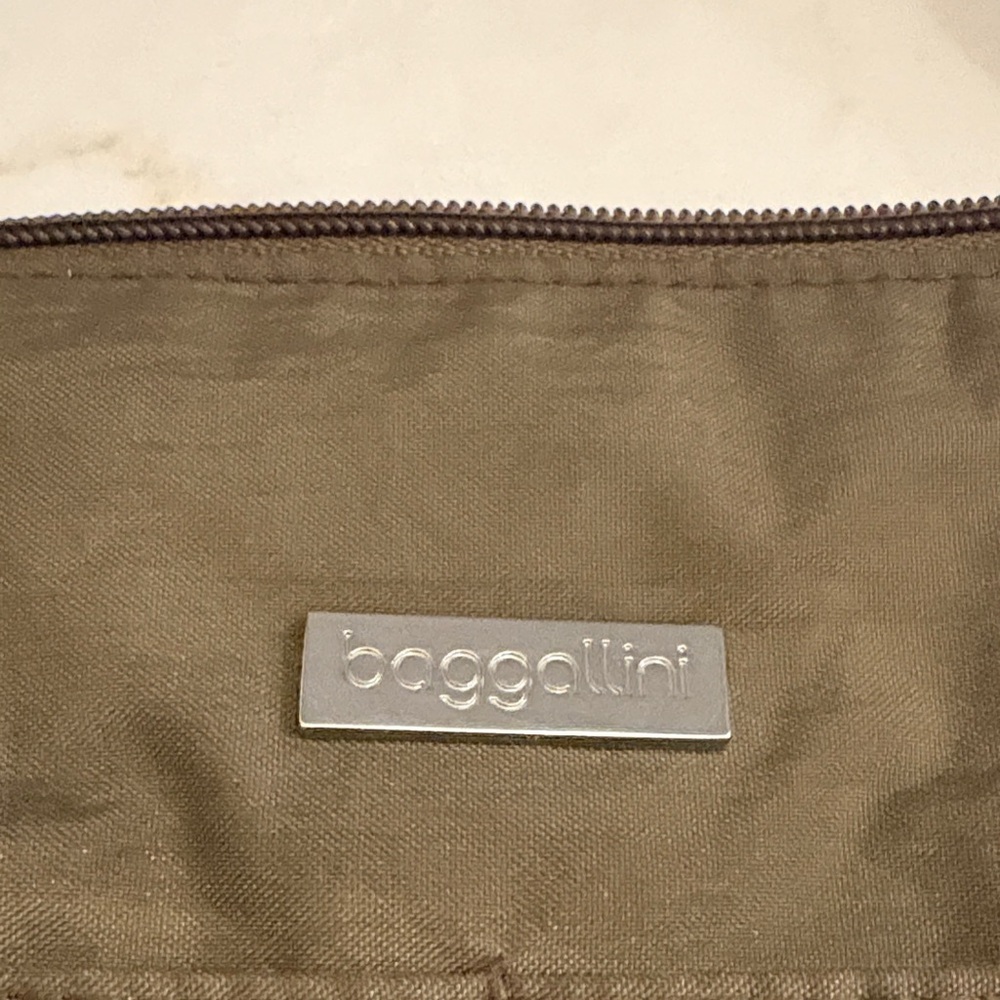 Baggallini Bag - Picture 3 of 9